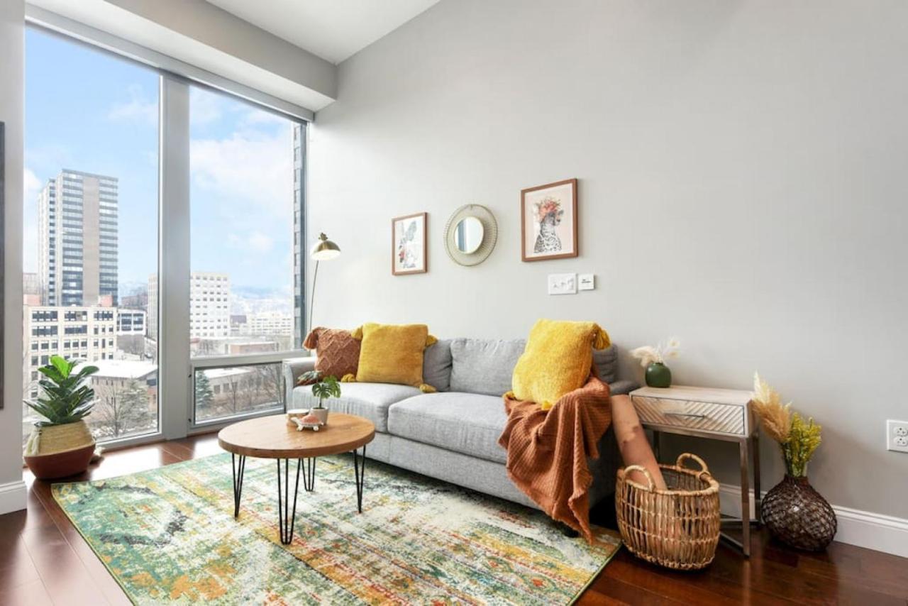 Hostwise Stays - The Washington At Chatham - Free Parking, Private Gym, More! Pittsburgh Eksteriør billede