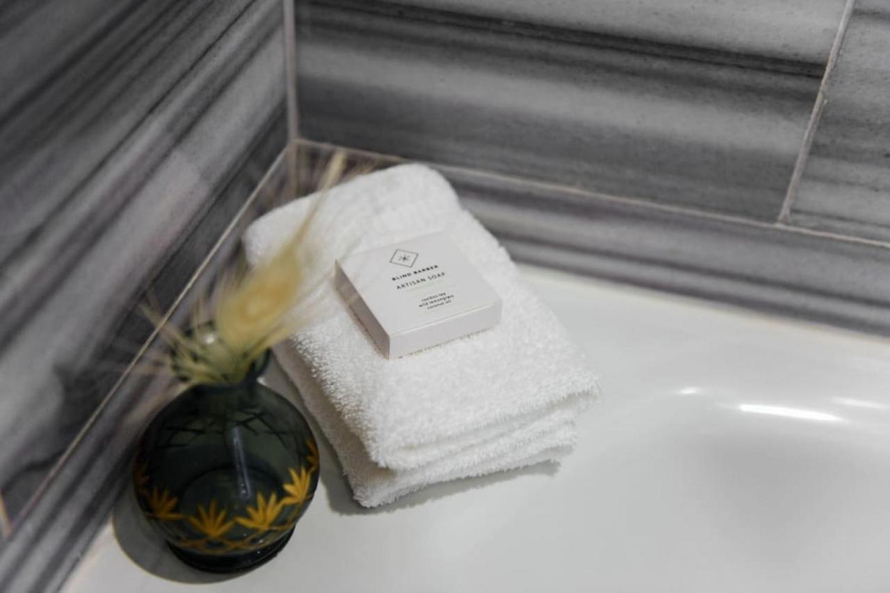 Hostwise Stays - The Washington At Chatham - Free Parking, Private Gym, More! Pittsburgh Eksteriør billede